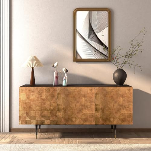 roomfitters Modernes TV Schrank, Fernsehschrank mit 3 geschnitzt wirkenden Türen, Sideboard mit konischen Beinen in Gold, Retro-Braun TV Möbel, Holzkohle-Walnuss-Farbe