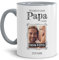 Tasse mit Spruch - Der schönste Grund Papa zu sein - Personalisierbare Keramiktasse mit Namen und Foto - Geschenk Papa - Innen & Henkel Grau, 300 ml