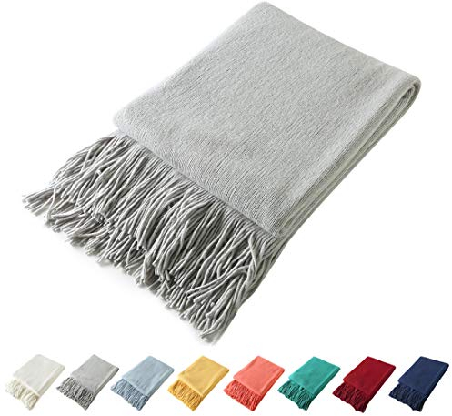 Homiest Dekorative gestrickte Überwurfdecke mit Fransen, weiche und gemütliche Quasten-Decke für Couch, Sofa, Bett (Hellgrau, 127 x 152 cm)