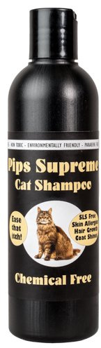 Pips Supreme Cat Shampoo 250ml. Will ease itching & remove dirt & grime and assist in removing soft bodied insects from the fur.