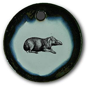 Schöner Keramik-Anhänger „Tapir“ in braun-blau-grün marmoriert; Schmuck Kette Kettenanhänger Geschenk Kunsthandwerk Keramik rund Talisman Halskette Aufmerksamkeit Mitbringsel individuell