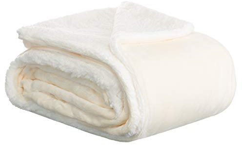 Brandsseller Fleecedecke 150x200 cm – Kuschelige Sofadecke/Couchdecke aus Fleece & Sherpa – Flauschige Wohndecke – Weiche Wendedecke - Creme/Weiß