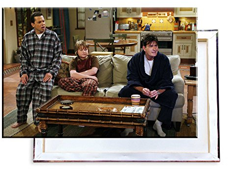 Unified Distribution Two and A Half Men Charlie Sheen - 100x70 cm - Bilder & Kunstdrucke fertig auf Leinwand aufgespannt und in erstklassiger Druckqualität