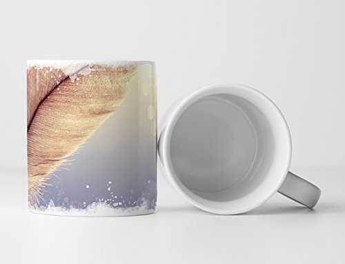 Eau Zone Fotokunst Tasse Geschenk Naturfotografie – Feder vor Ombre Blauem Grund