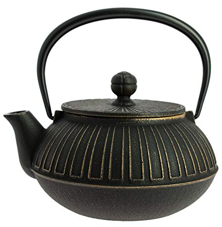 Iwachu Nanbu Tekki Teiera Giapponese Kiku Nero-Oro 650 ml Ferro Colato