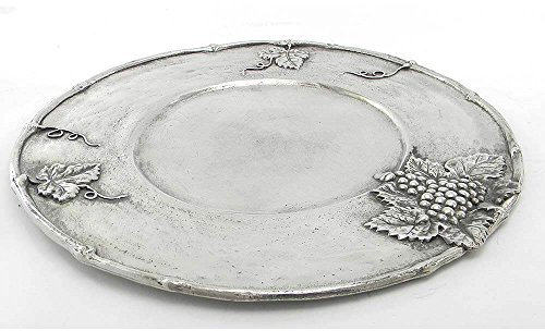 Platzteller aus Zinn mit Dekor Trauben handgefertigt