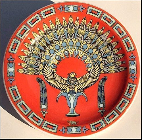HORUS Pfau (Grundfarbe rot) BOPLA Porzellan Unterteller 16cm aus der Serie Fortuna zu allen BOPLA Kaffee- oder Tee- Tassen 0,18l und zum Becher / MUG / Maxitasse 0,30l) auch MINI TELLER für alles Kleine und Feine - MINI ASSIETE - MINI PIATTO - MINI PLATE, SAUCER - MINI PLATO - 16 cm, 6-1/4 in. mircowellengeeignet, kältebeständig, ofenfest, spülmaschinenfest, gastronomiebewährtes Hartporzellan Schweizer Qualität. Einzelgewicht: 210g