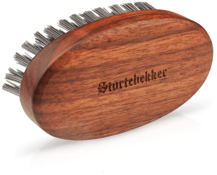 Störtebekker® Premium Bartbürste - Made in Germany - Entwirrt den Bart und bringt ihn in Form - Beugt Juckreiz vor - Nachhaltige BioniFil Borsten - Nussbaumholz - Beard Brush