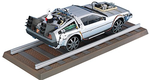 DeLorean DMC 12 Back to the Future 3 in 1:24 Model Kit Bausatz Aoshima 011874