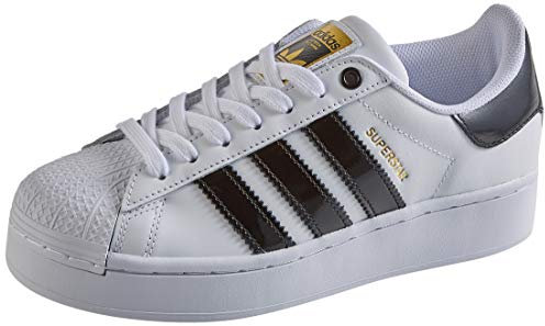 adidas Femme Superstar Bold Sneaker, Footwear White/Core Black/Gold Metallic, 37 1/3 EU