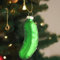 YXRRVING Weihnachtsgurken-Ornament, handgefertigte Glas-Weihnachtsgurke, lustig, eingelegte Gurke, Weihnachtsbaum, hängende Ornamente, mundgeblasene Gurke, Weihnachtsdekoration für Party, Urlaub,