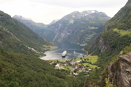 hansepuzzle 44274 - Geiranger Fjord Puzzle 2000 Teile | Natur Puzzle mit hochwertiger Puzzle Aufbewahrung: Kartonbox und Wieder verschließbarem Beutel | Puzzle-Maße: 90 x 60 cm