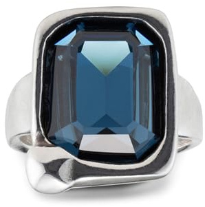 Ring UNOde50 aus versilberter Metalllegierung mit optischer Mittelbox und facettiertem Kristall