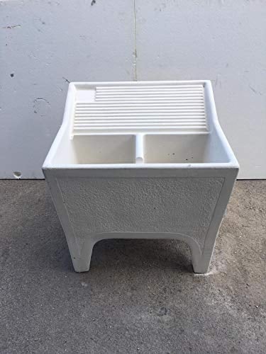 Lave-linge en béton, lavabo, fontaine, dimensions 80 x 73 H 80 cm.