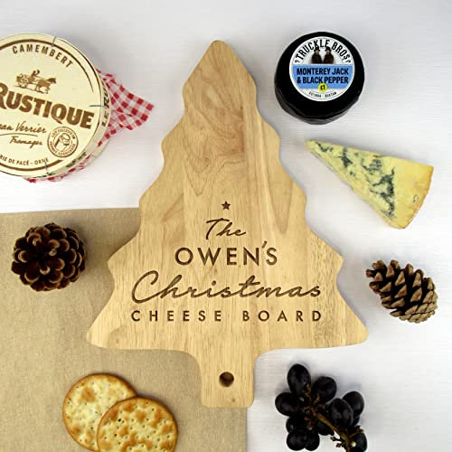 eBuyGB Personalised Christmas Tree Shaped Cheese Board, Wooden Cheese Plate with Family Name, Christmas Cheeseboard