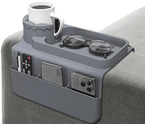 YYTECH Bandeja para sofá con reposabrazos con soporte para bebidas, bandeja para sofá antideslizante, con bolsillos laterales a prueba de fugas y antideslizantes para la inclusión de teléfonos móviles