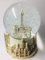 Vianaya Paris Eiffel Tower Snow Globe – Resin Base with 3D Mounts and Glass Globe with Sparkling Glitter – Ivory – Medium Size (Height 11 cm)