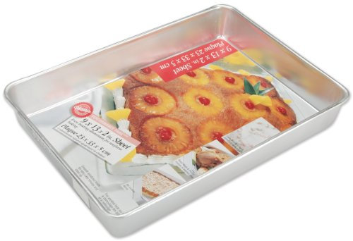 Wilton Performance Pans Rectangular Baking Tray 23 x 33 cm - Anodised Aluminium Cake Pan, Baking Tray, Non-Stick for Cakes, Gratins and Pizza - 23 x 33 x 5 cm