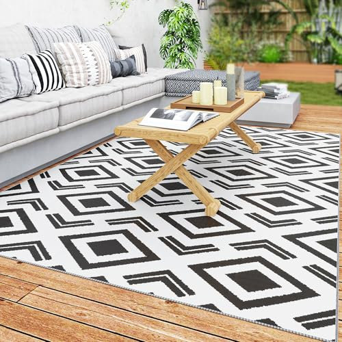 Outsunny Alfombra de Exterior 182x274 cm Alfombra Reversible con Patrón Geométrico de Rombos Impermeable Bolsa de Transporte para Terraza Balcón Patio Camping Playa Blanco y Negro