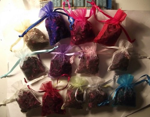 30 Biodegradable Organza Bags filled with Burgundy Rose - bags 7cm x 5cm Weddings/Confetti/Crafts/Home Fragrance/Home Decor