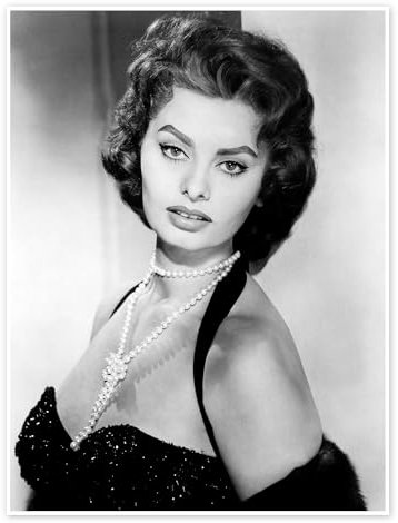 Posterlounge Sophia Loren mit Perlenkette Poster