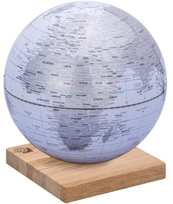 TROIKA Globus mit 25 cm Durchmesser EXPLORER 360° – auf magnetischem Sockel aus nachhaltiger Forstwirtschaft in Litauen – Eichenholz, Kunststoff – silberfarben, weiß – TROIKA Original