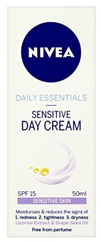 Daily Essentials Sensitive Day Cream SPF 15