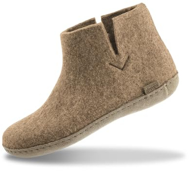 GLERUPS Stiefelpantoffeln Damen und Herren mit Ledersohle (Sand) | Bequeme Slipper-Stiefel für Damen und Herren | Kuschelige Herren und Damen Stiefelpantoffeln