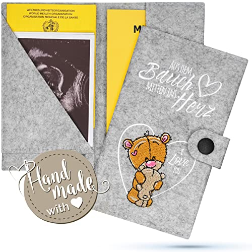 Emadele Mutter-Kind Pass Hülle 'Aus dem Bauch mitten ins Herz' aus Filz in Hellgrau. AU Mutterpasshülle Organizer Fächer für Ultraschallbilder, Impfpass-Hülle Format für Östereichischen Mutterpass