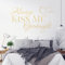 Always Kiss Me Goodnight Wandtattoo, mit Zitat Love, cremefarben