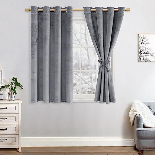 JIUZHEN Verdunklungsvorhang aus Samt,2er Set weiche blickdichte Gardinen mit Ösen für Schlafzimmer,140x145cm (Breite x Höhe),Graue