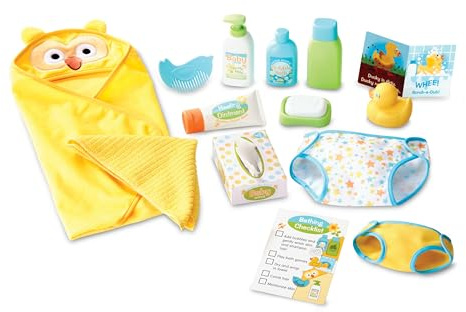 Melissa & Doug Mine to Love Changing & Bathtime Play Set for Dolls – Diapers, Pretend Shampoo,Wipes, Towel, More (19 pcs)
