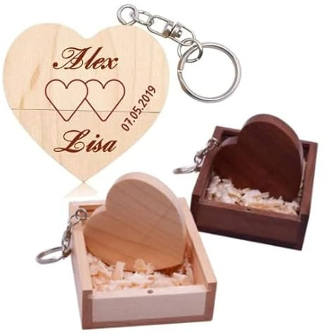 (10 Motive zur Auswahl) 32 GB USB-Stick Holz mit Gravur 2.0 massiv Herz Verlobungsringe Liebe Hochzeit Wunschtext Wunschgravur Speicherstick Flash Drive personalisiert (Nussbaum+Box)