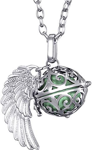 Morella Damen Schutzengel Halskette Edelstahl 70 cm mit Anhänger Engelsflügel und Klangkugel hellgrün Ø 16 mm in Schmuckbeutel