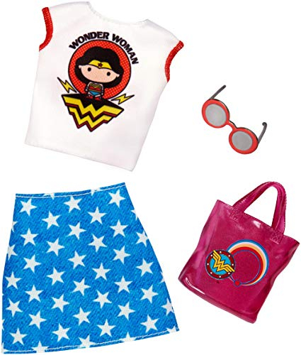 Barbie Mattel FXK85 Wonder Woman Mode, Kleidung, Fashion Set - Print Shirt, Sternen Rock, glitzernde Handtasche und Brille