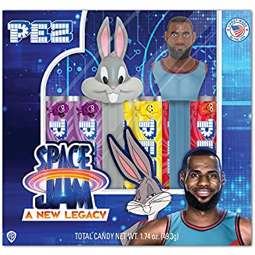 PEZ Candy Juego de regalo Space Jam, Bugs Bunny & Lebron James Dispensers y seis paquetes de caramelos