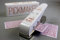 Plektren Stanzer, Plektrum Stanzmaschine, Pick Master, Geschenk für Gitarristen, Set incl. 3 Plastikkarten und Sandpapier