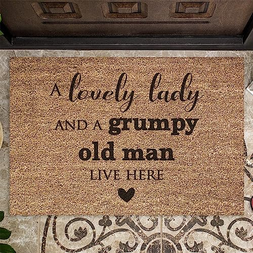 Fußmatte mit Aufschrift Lovely Lady And Grumpy Old Man, für den Innenbereich, Geschenk, Willkommensgeschenk, Einweihungsgeschenk, für drinnen und draußen, rutschfest, 50 x 80 cm