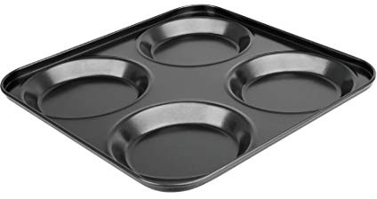 Vogue Non Stick Yorkshire Pudding Tray 4 Cup - 235x235x23mm 9 1/4x9 1/4x1 | Delivers reliable everyday performance in commercial kitchens with quick food release and effortless cleaning.