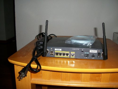 Cisco 871W Integrated Services Router - Wireless router + 4-port switch - EN, Fast EN, 802.11b, 802.11g