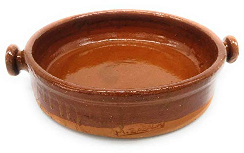 Cazuela redonda de barro refractario de 25 x 6 cm.