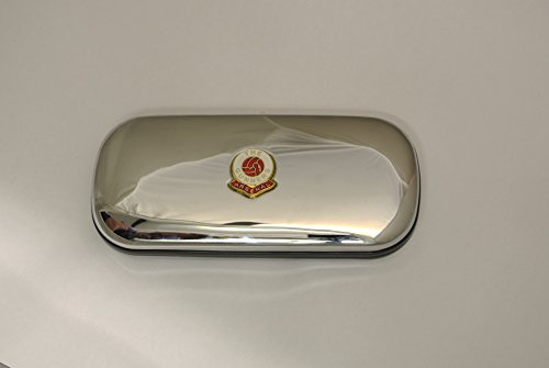 Polished chrome football club glasses case – Arsenal