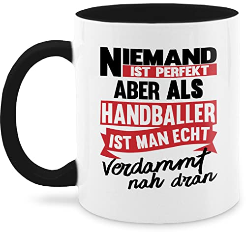 Tassen 325ml - Statement Sprüche - Niemand ist perfekt aber als Handballer ist man verdammt nah dran. Tasse - 325 ml - Schwarz - spruchtasse sarkasmus handball kaffeetasse spruchtassen spruch