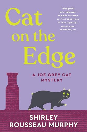 Cat on the Edge: A Joe Grey Cat Mystery (Joe Grey Cat Mystery Series, 1)