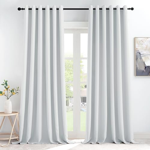 KGORGE Extra Breite Gardinen Wohnzimmer Thermovorhang Hitzeschutz Ösenvorhang 2er Set 245 x 200 cm(HxB) Weiße Verdunklungsvorhänge Blickdicht Ösen, Grauweiß