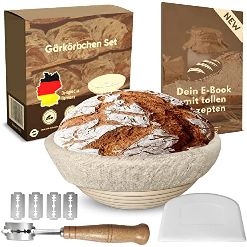 Premium Gärkörbchen-Set mit Rezepten | ideales Gärkörbchen-Set mit waschbarem Leineneinsatz | runder Gärkorb nachhaltig (rund ⌀ 22 cm) mit Teigschaber, Teigmesser und E-Book