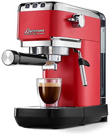 Tchibo Siebträger Espressomaschine Lapressa (15 bar, 980ml Wassertank), Pre-Infusion Technologie, mit 2-Tassen-Funktion und Milchschaumdüse, inkl. zwei doppelwandigen Sieben (Rot)