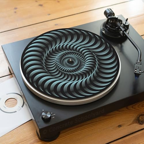 Trippy Optische Illusion Slipmat für Plattenspieler | Weich Hochwertiger Filz Turntable Matte | Psychedelisch Schwarz & Weiß Plattentellerauflage | Produziert in Berlin von Concrete Schoolyard