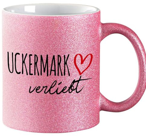 Huuraa Glitzer Kaffeebecher Uckermark verliebt Geschenk 330ml Pink Uckermark Mitbringsel