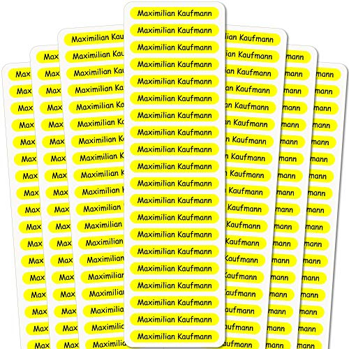 INDIGOS UG Namensaufkleber Kinder - 51x7 mm - 140 Stück Sticker für Kinder, Schule und Kindergarten - Stifte, Federmappe, Lineale - gelber Hintergrund - individueller Aufdruck